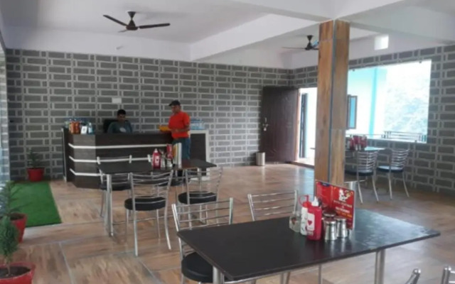 HOTEL PUSPWAN AND RESTAURANT by StayApart