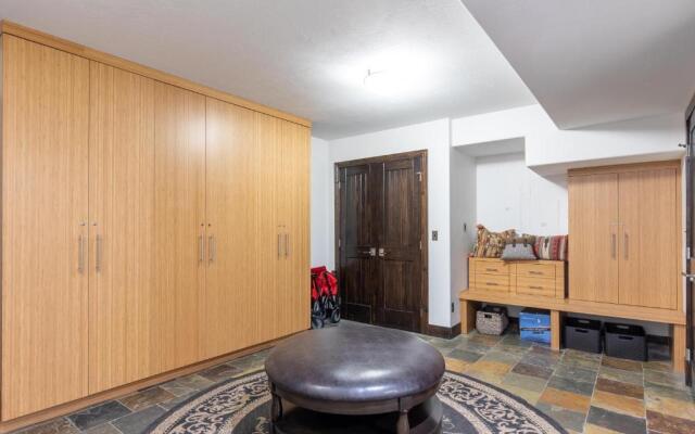 601 Deer Valley Drive