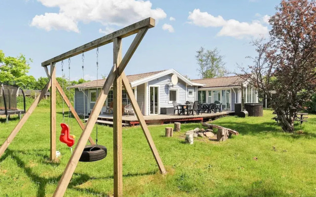 8 Person Holiday Home in Hadsund