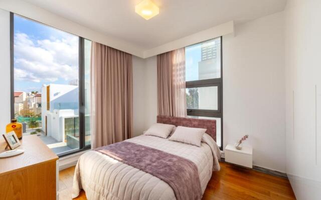 Villa Laurus 6, walking distance to the beach