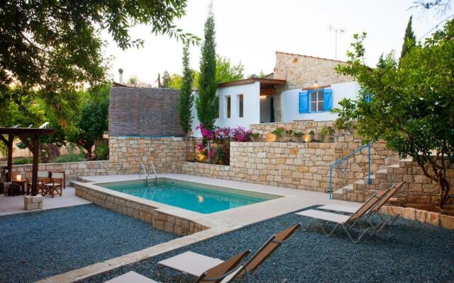 Cecilias Courtyard
