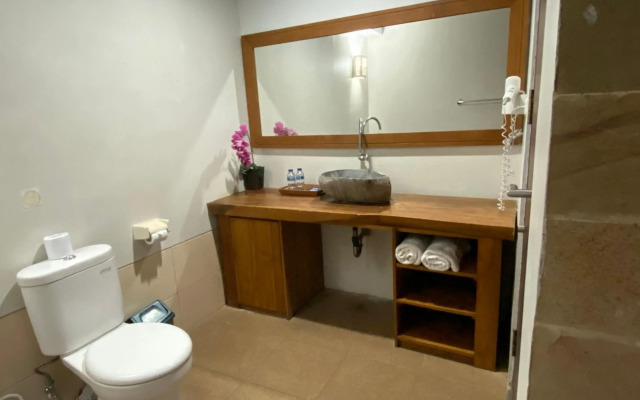 RedDoorz @ Nelayan Canggu