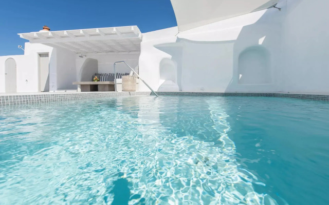 Aqua Luxury Suites