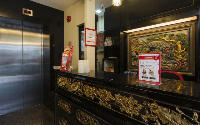 RedDoorz Hotel near Marine Parade Central (SG Clean Certified)
