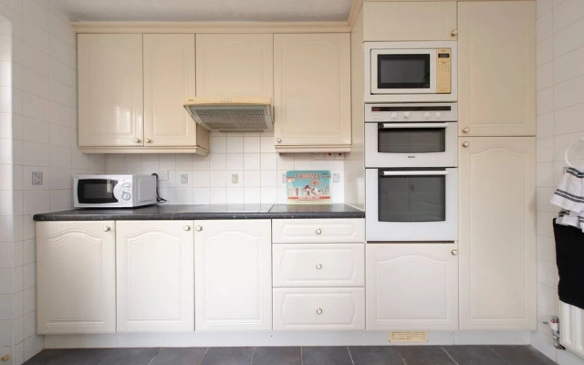BookedUK - Bungalow House in Roydon