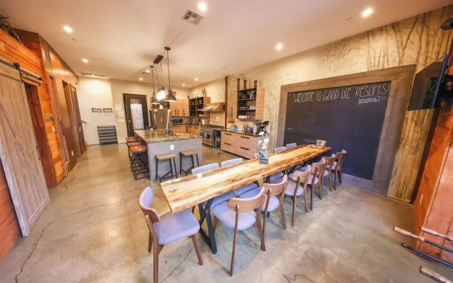 Bamboo Loft 6BR
