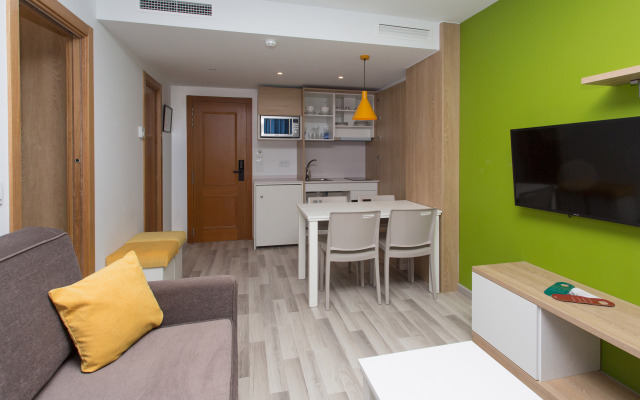 Acuasol Aparthotel 
