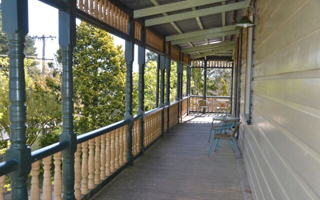 Leura House