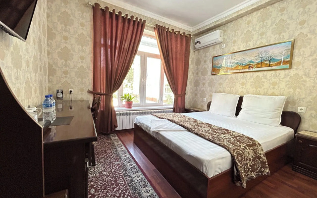 Hotel Ishonch
