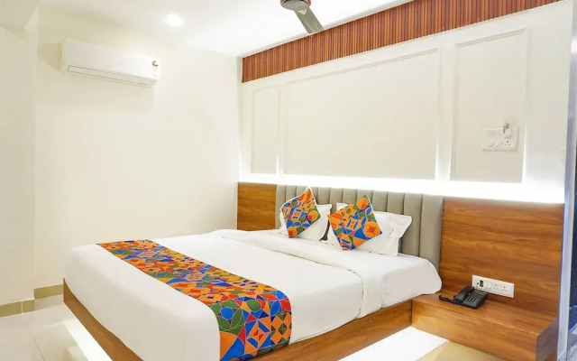 Fabhotel Majestic Inn