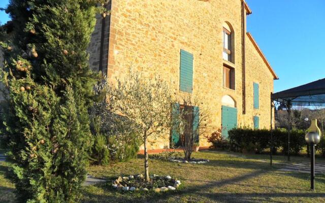 Casa Leonardo, Montaione, Mura