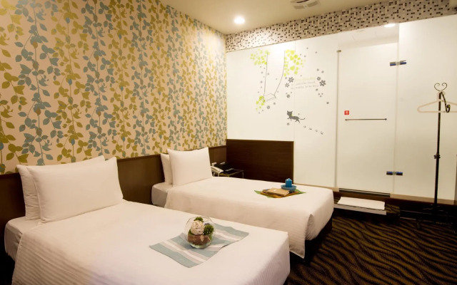 Ximen Holiday Fun Hotel