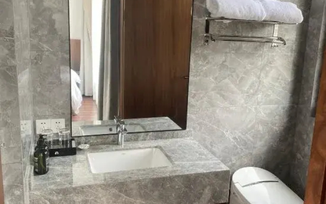 Jinglong Xiaozhu Boutique Hotel