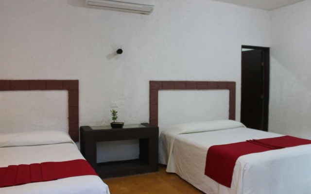 Real Mayab Hotel & Bungalows