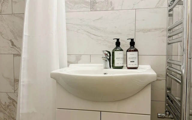 Immaculate 3-bed House in Central London