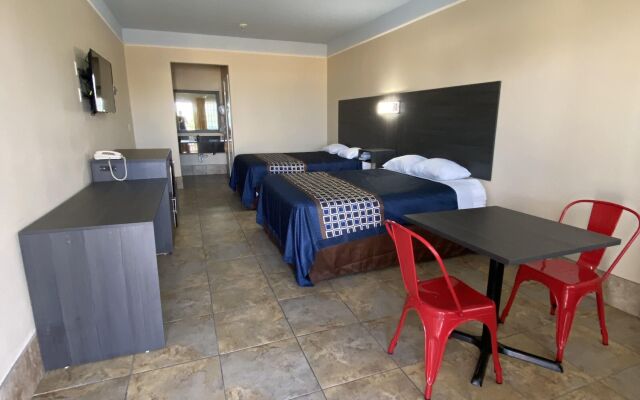 Texas Inn and Suites McAllen at La Plaza Mall and Airport