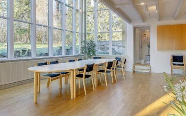 Three-Bedroom Holiday home in Allinge 3