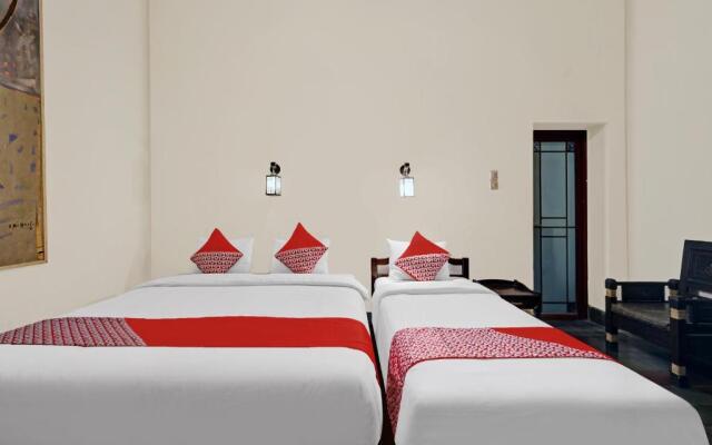 OYO 90676 Oryza Hotel