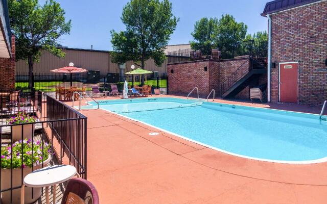 Quality Inn & Suites Lincoln South