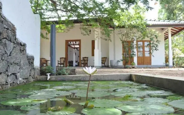 Tissakumbura Holiday Home