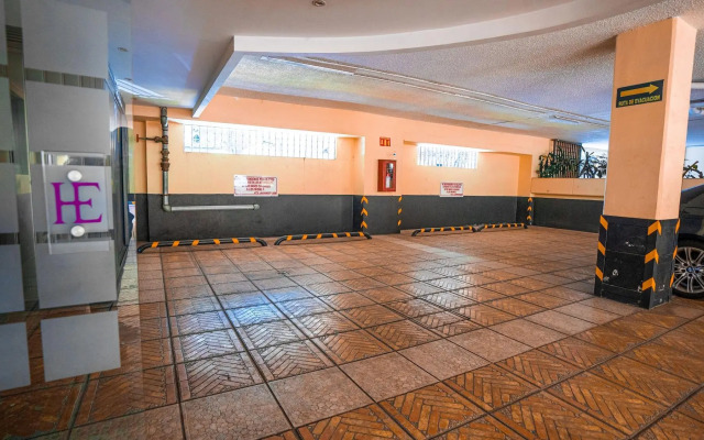 Hotel Embassy