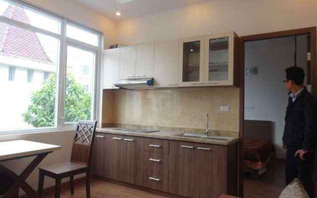 Tan Long Apartment Au Co