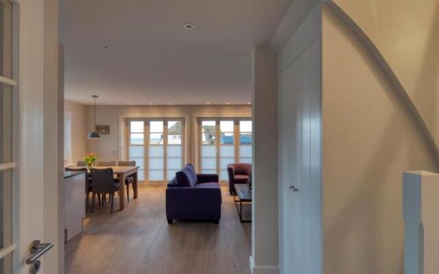 Rantum Dorf - Ferienappartments im Reetdachhaus 3 & 4