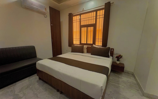 Hotel Pearl Crown