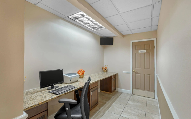 Quality Inn & Suites Conference Center