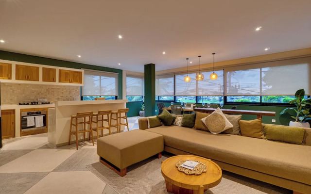 Stylish Canggu Apartment near Berawa Beach