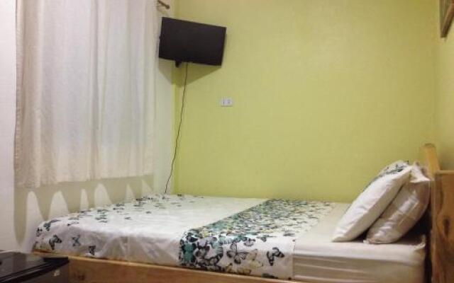 HM&B Backpackers Inn