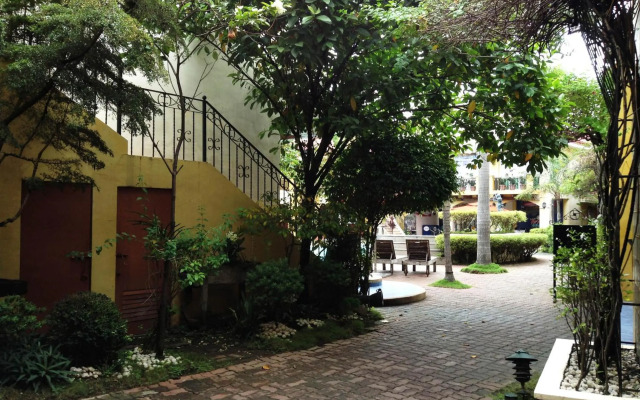 Crown Regency Residences Davao Hotel