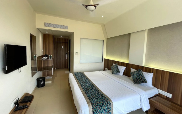 Hotel Grand Parivaar