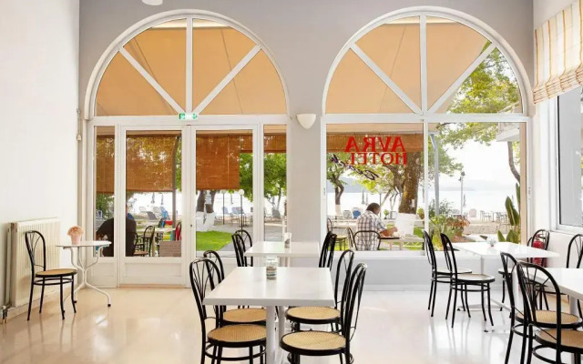 Avra Beach Hotel