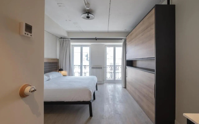 LATROUPE Grand Place Hostel