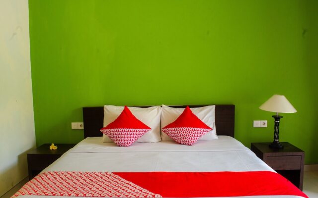 OYO 1508 Mascot Beach Hotel