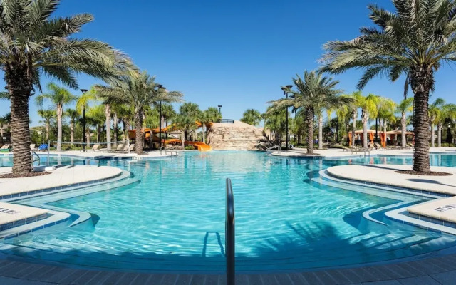 Extraordinary 5BR Private Pool Near Disney Area!