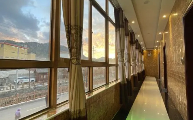 Luqu Zangbala Hotel