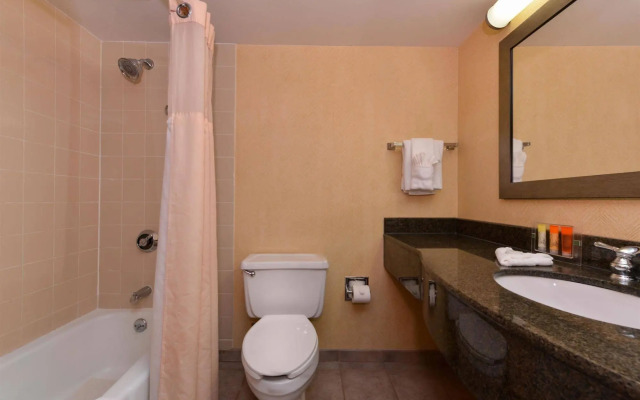 Rochester Airport Plaza Hotel
