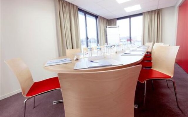 Kyriad Versailles - St-cyr-l'ecole