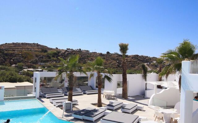 Paradise Beach Rooms & Apartments