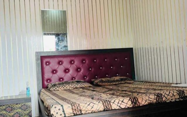 POP 89965 Om Satguru Vaishno Hotel