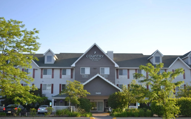 Country Inn & Suites by Radisson, Gurnee, IL