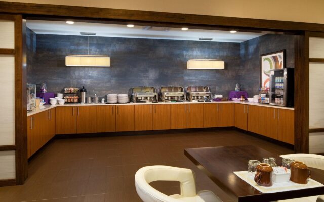 Holiday Inn Hotel & Suites Charleston West by IHG