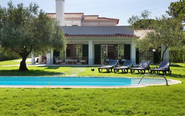 Luxury Golf Villa for 10 w Private Garden & Pool