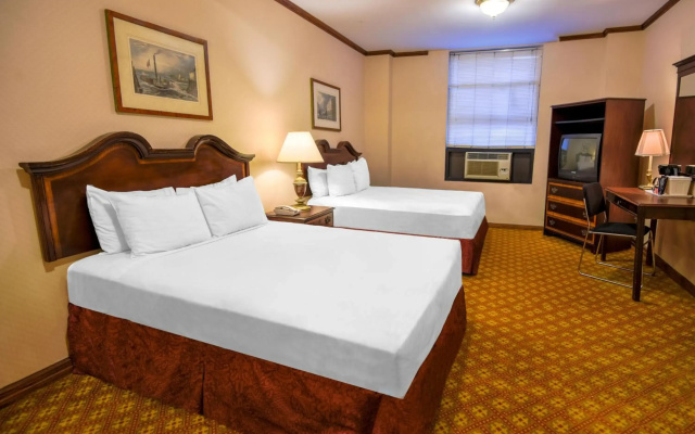 Night Hotel Broadway