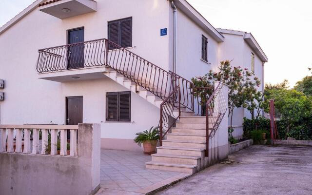 Brane - 100m From the Beach - A2 Damira