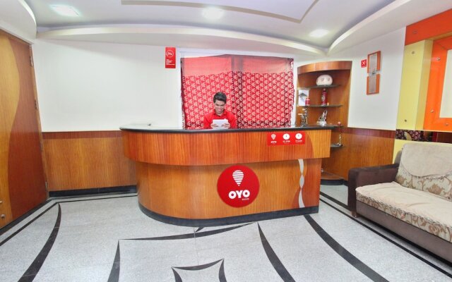 OYO Flagship 8252 Aayush Corporate Stays