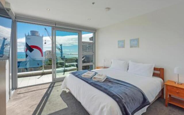 Seaside Luxury - Holiday apartment accommodation, Nelson Waterfront