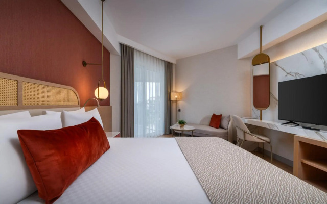 Trendy Palm Beach (Adults Only, 16+)